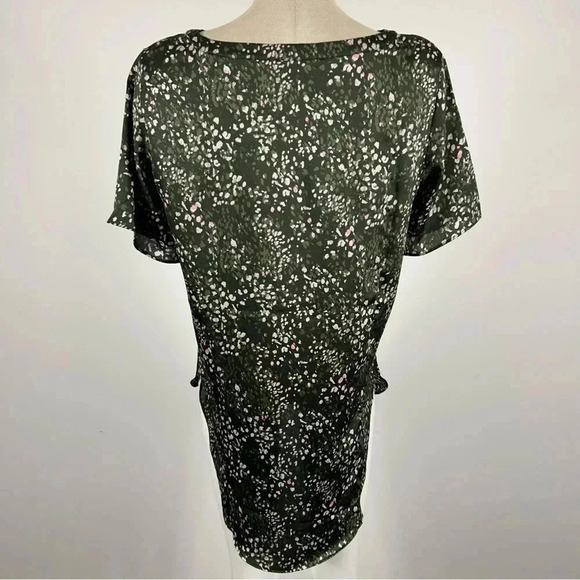 🌟Banana Republic  Shirt Womens Green Pink Print Top Career Office Mistletoe S - Picture 3 of 10